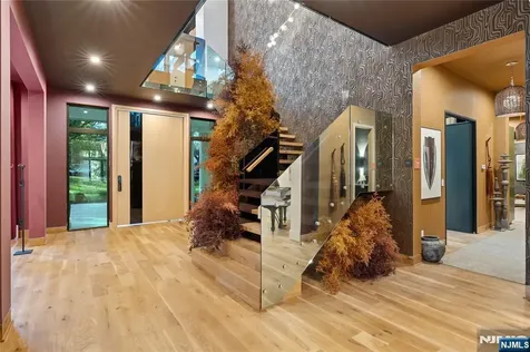 48 Pleasant Avenue Upper Saddle River NJ 07458