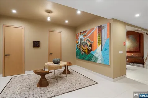48 Pleasant Avenue Upper Saddle River NJ 07458