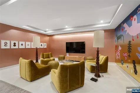 48 Pleasant Avenue Upper Saddle River NJ 07458