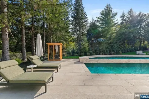 48 Pleasant Avenue Upper Saddle River NJ 07458