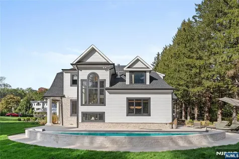 48 Pleasant Avenue Upper Saddle River NJ 07458