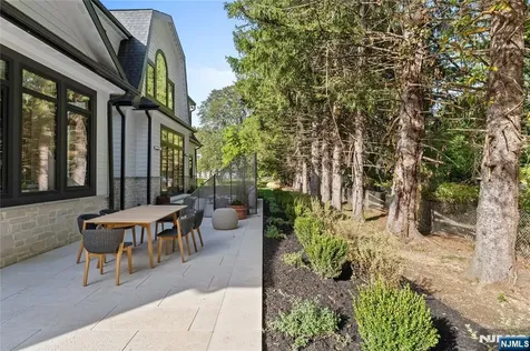 48 Pleasant Avenue Upper Saddle River NJ 07458