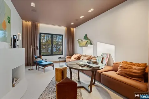 48 Pleasant Avenue Upper Saddle River NJ 07458