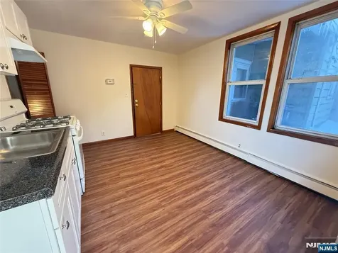 102 Union Street Newark NJ 07105