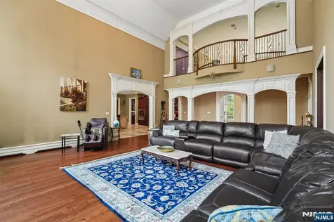 35 Echo Ridge Road Upper Saddle River NJ 07458