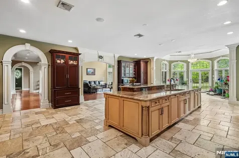35 Echo Ridge Road Upper Saddle River NJ 07458