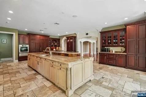 35 Echo Ridge Road Upper Saddle River NJ 07458