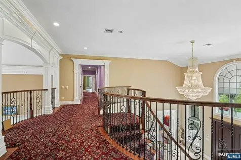 35 Echo Ridge Road Upper Saddle River NJ 07458