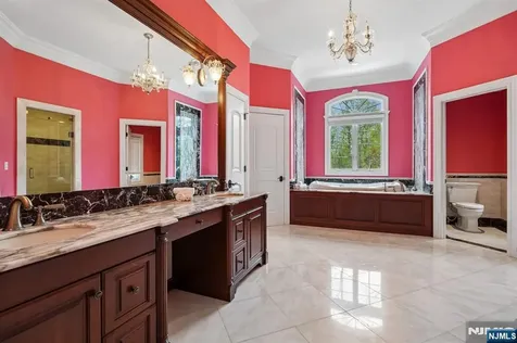 35 Echo Ridge Road Upper Saddle River NJ 07458