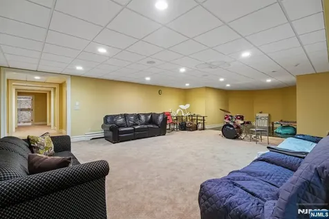 35 Echo Ridge Road Upper Saddle River NJ 07458