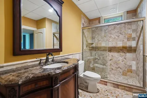 35 Echo Ridge Road Upper Saddle River NJ 07458