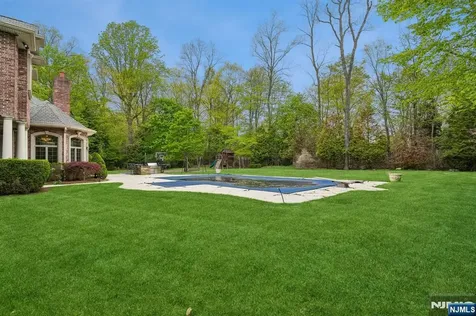 35 Echo Ridge Road Upper Saddle River NJ 07458