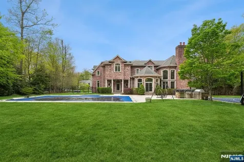 35 Echo Ridge Road Upper Saddle River NJ 07458
