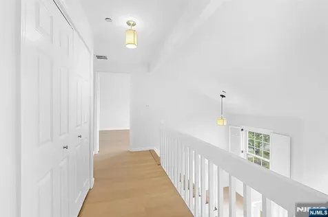 19 Quail Court Englewood NJ 07631