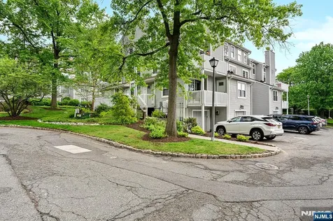 19 Quail Court Englewood NJ 07631