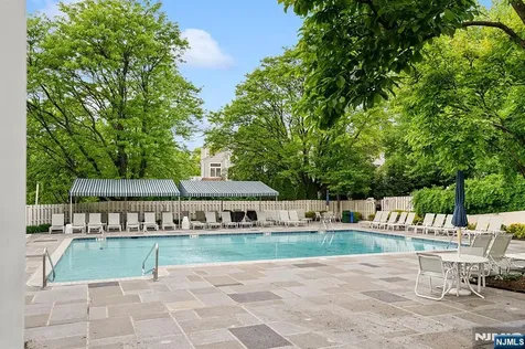 19 Quail Court Englewood NJ 07631