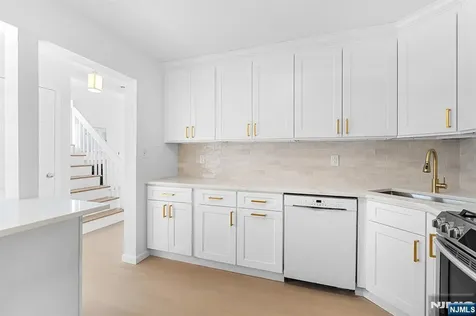 19 Quail Court Englewood NJ 07631