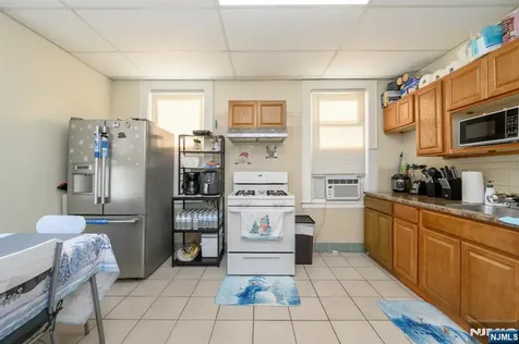 427-429 N 12th Street Newark NJ 07107