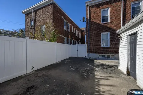 427-429 N 12th Street Newark NJ 07107