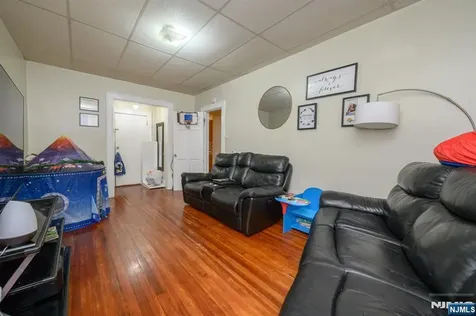 427-429 N 12th Street Newark NJ 07107