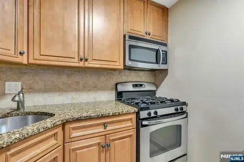 555 North Avenue Fort Lee NJ 07024