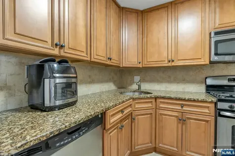 555 North Avenue Fort Lee NJ 07024