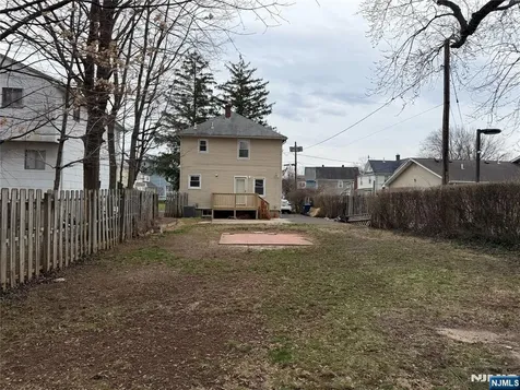 1127 Earle Place Plainfield NJ 07062
