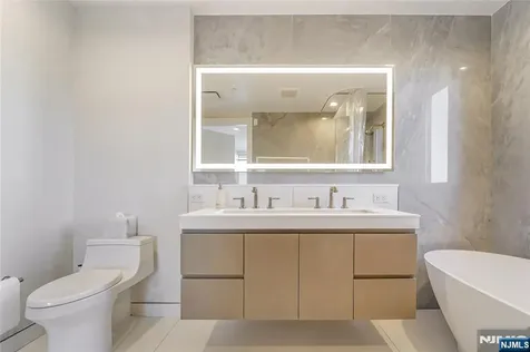 320 Adolphus Avenue Cliffside Park NJ 07010