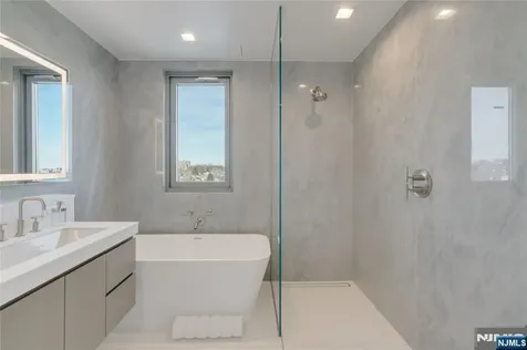 320 Adolphus Avenue Cliffside Park NJ 07010
