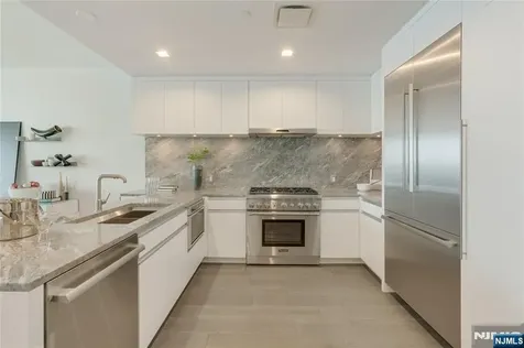 320 Adolphus Avenue Cliffside Park NJ 07010