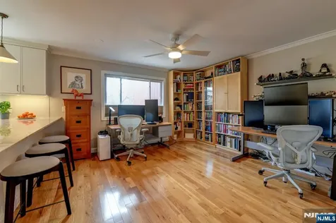 598 Sanderling Court Secaucus NJ 07094
