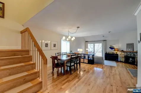 598 Sanderling Court Secaucus NJ 07094