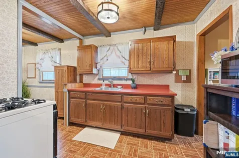15 Colgate Road Oakland NJ 07436