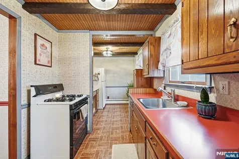 15 Colgate Road Oakland NJ 07436
