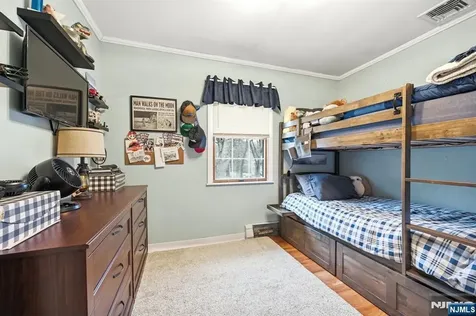 15 Colgate Road Oakland NJ 07436