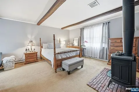 15 Colgate Road Oakland NJ 07436