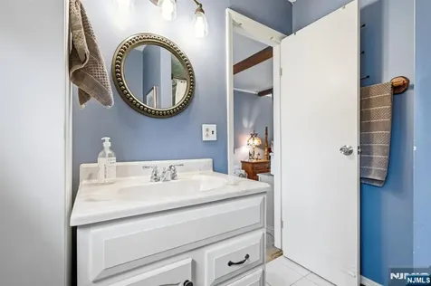 15 Colgate Road Oakland NJ 07436