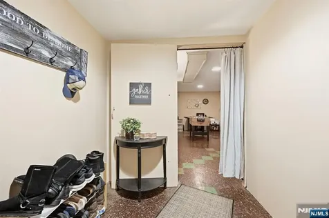 15 Colgate Road Oakland NJ 07436