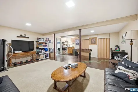 15 Colgate Road Oakland NJ 07436