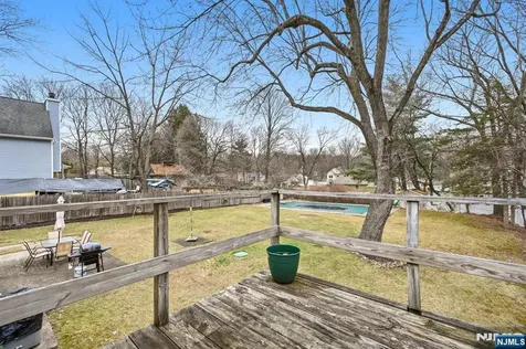 15 Colgate Road Oakland NJ 07436