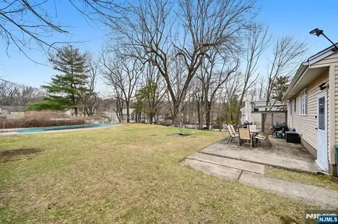 15 Colgate Road Oakland NJ 07436