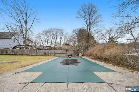 15 Colgate Road Oakland NJ 07436