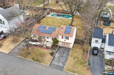 15 Colgate Road Oakland NJ 07436