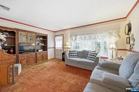 15 Colgate Road Oakland NJ 07436