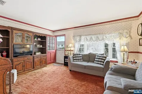 15 Colgate Road Oakland NJ 07436