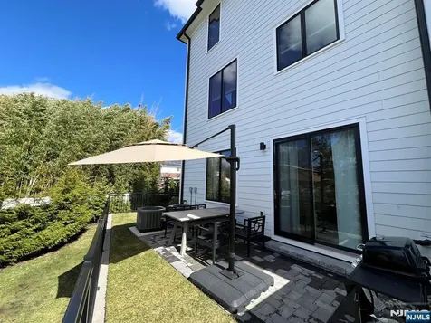 2 Skye Drive Paramus NJ 07652