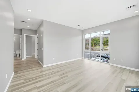 271 Millburn Avenue Millburn NJ 07041