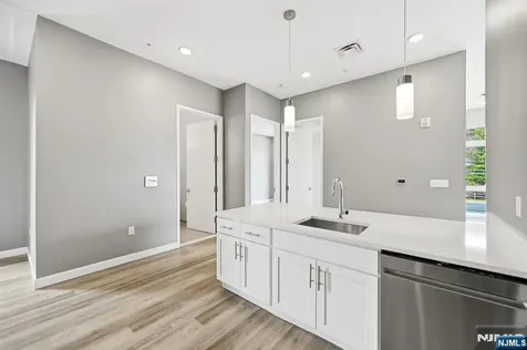 271 Millburn Avenue Millburn NJ 07041