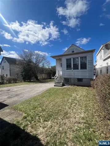 44 Scudder Street Garfield NJ 07026