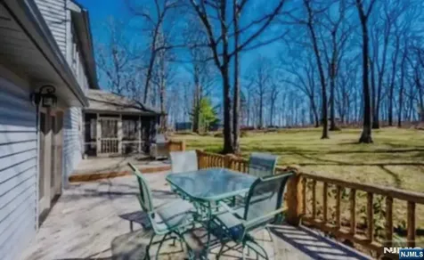 9 Buckhaven Trail Hardyston NJ 07460